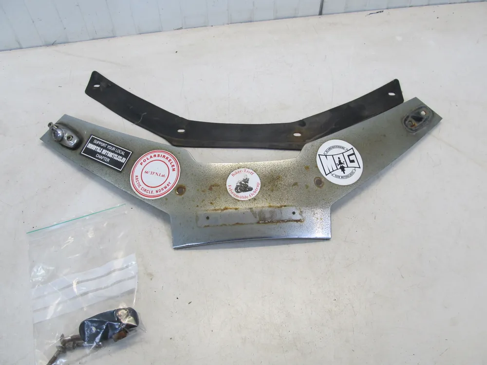 Koop Vandaag Bevestigingsstrip ruit HONDA Gold Wing 1100(SC02)