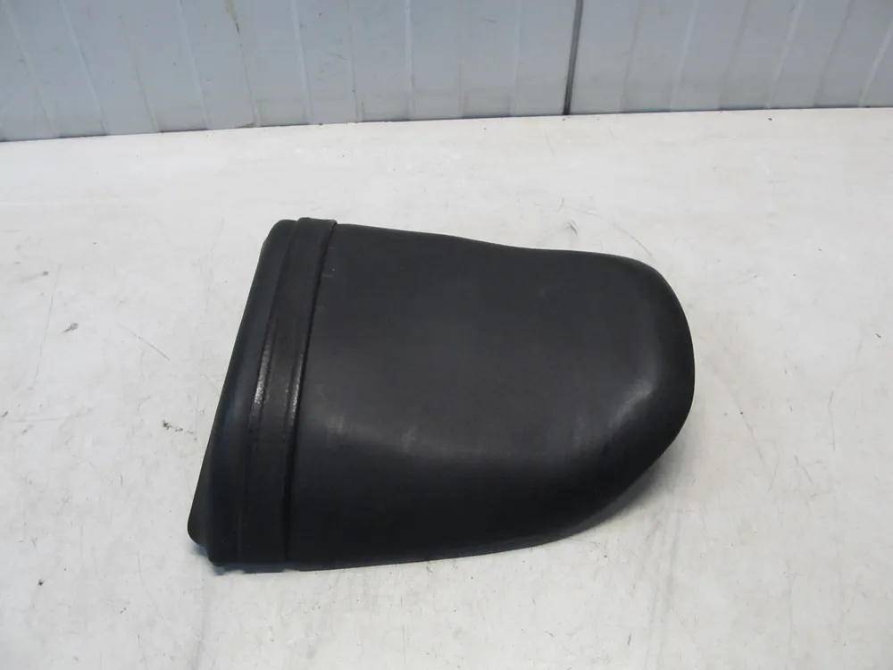 Professioneel Buddy achter Suzuki Bandit 400 (GK75A)